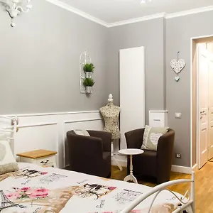 Amando Apartment Bucharest
